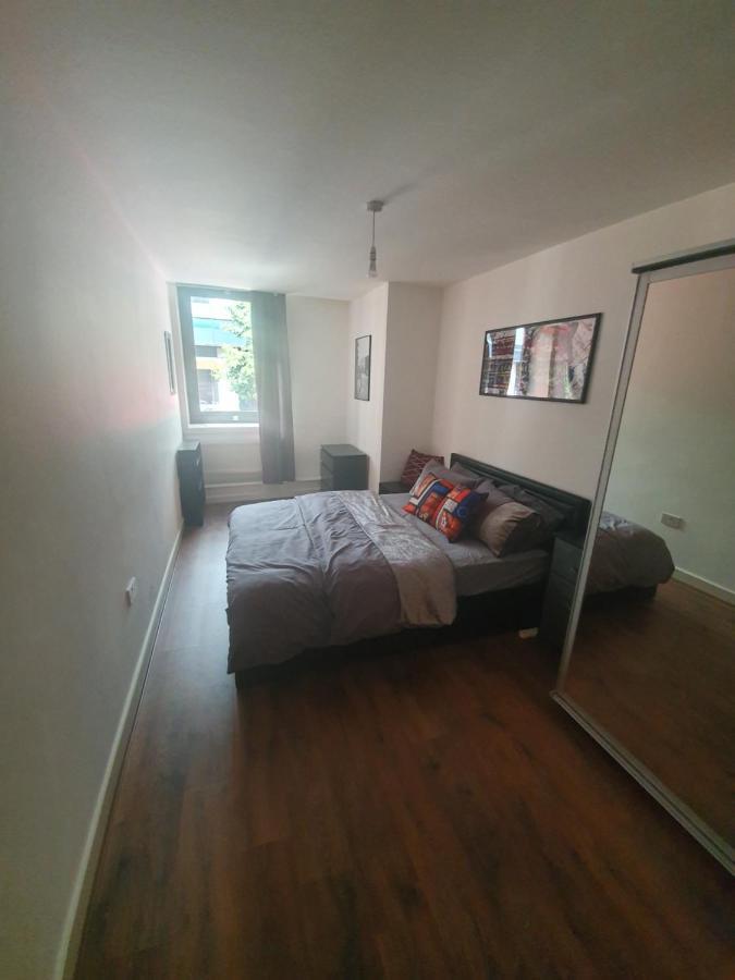 Double Room With Shared Bathroom London Eksteriør billede