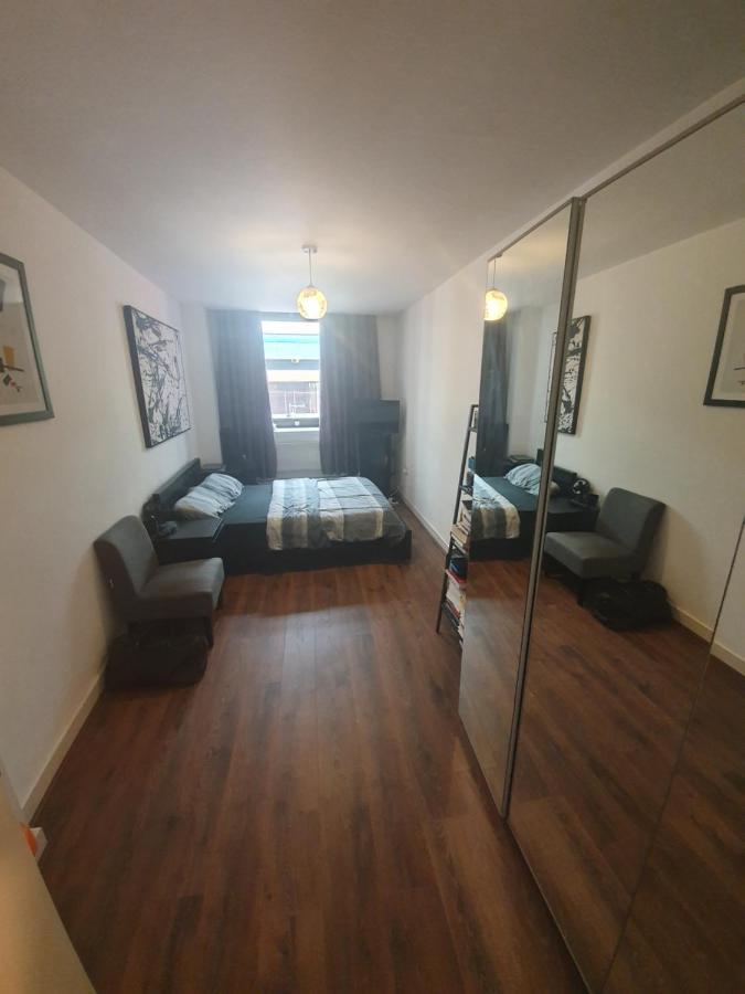 Double Room With Shared Bathroom London Eksteriør billede